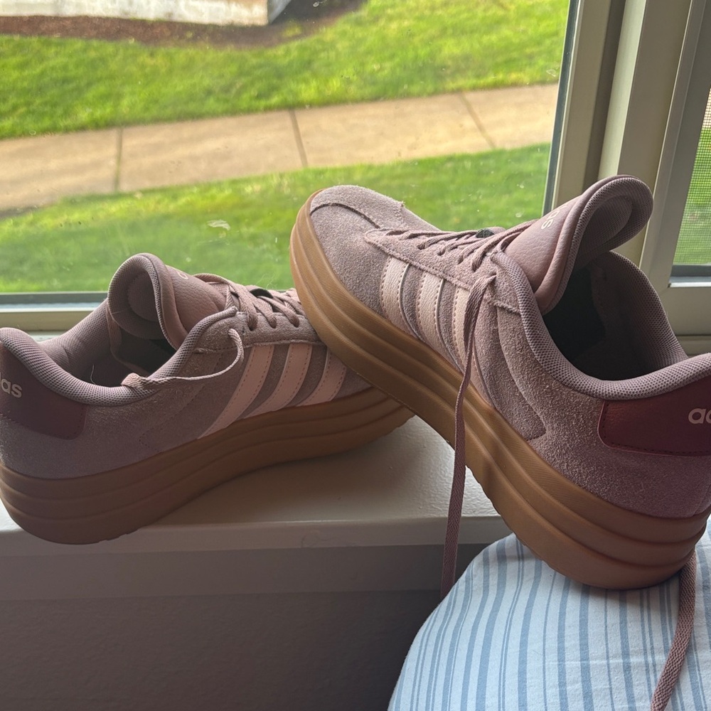 Adidas Women's VL Court punk and gold platform sneakers with gum sole size 9